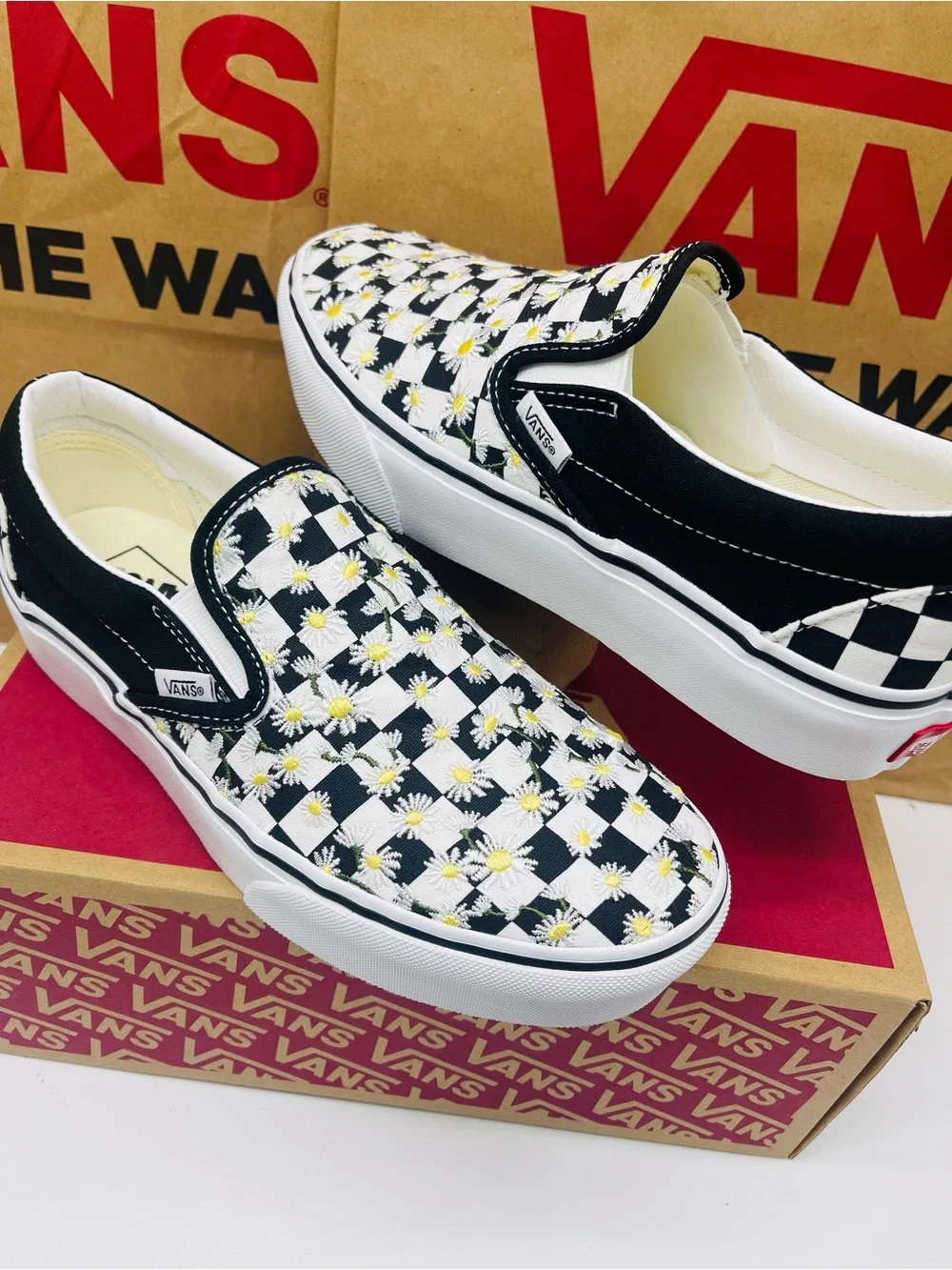 Vans Classic Slip-On Platform FLORAL CHECKERBOARD BLACK/WHT VN000EA9BA2 Sneakers